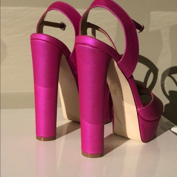 Pink heels - Picture 2 of 3